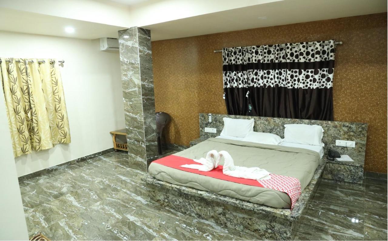 Hotel Silver Resort Daman Exterior photo
